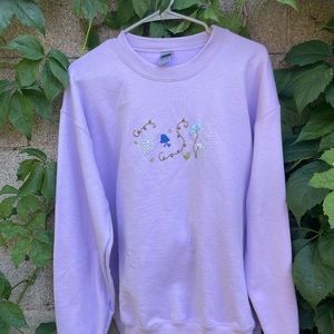 Hand embroidery crewneck sweatshirt